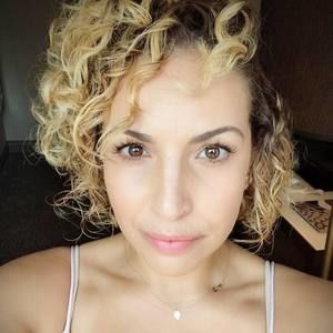 Meet your Posher, Ivette